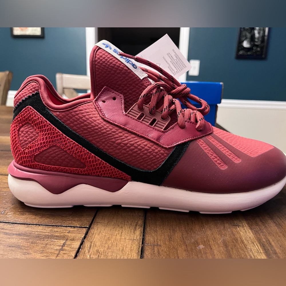 Adidas 10.5 Tubular Runner NWT maroon snakeskin